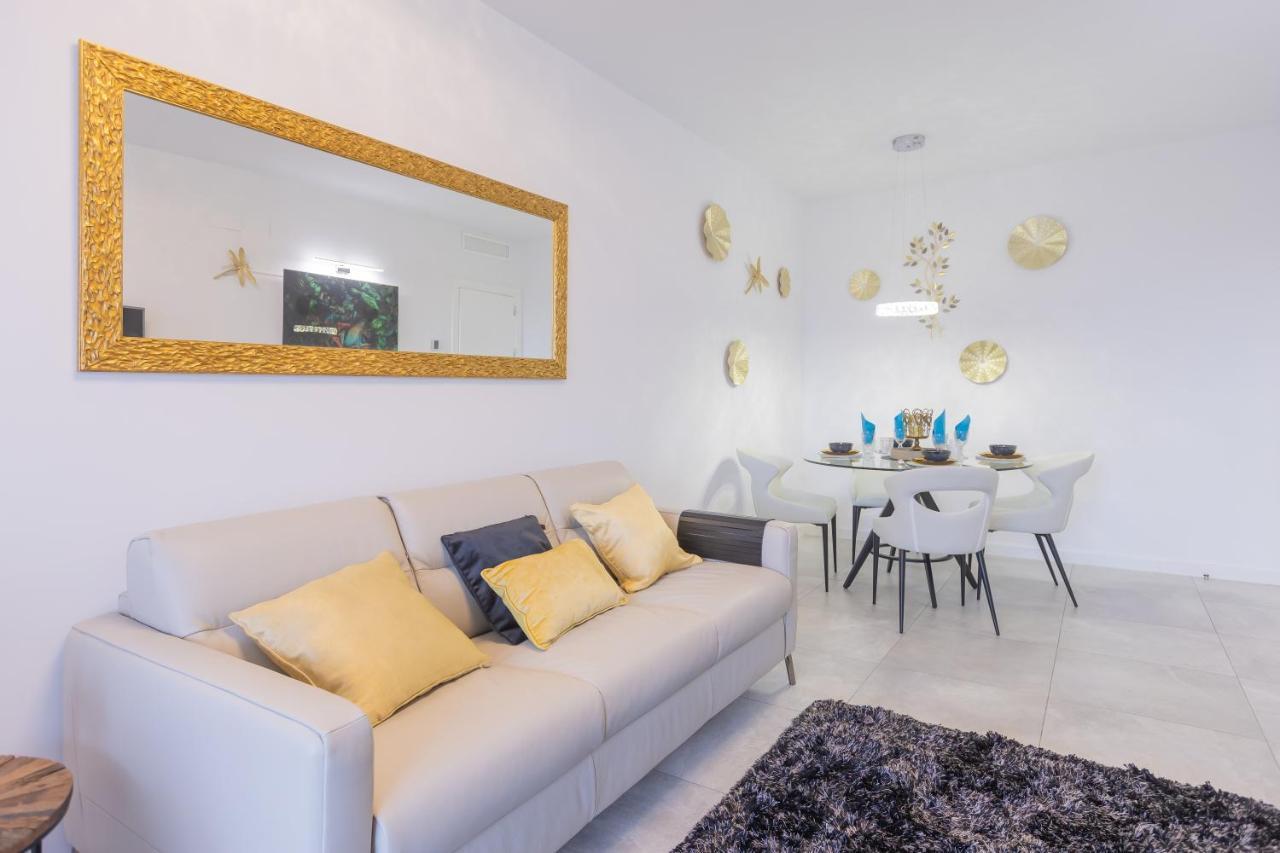 Marbella Luxury Brand New 2-Bedroom Apartment, 3 Min Walk To The Beach! Kültér fotó